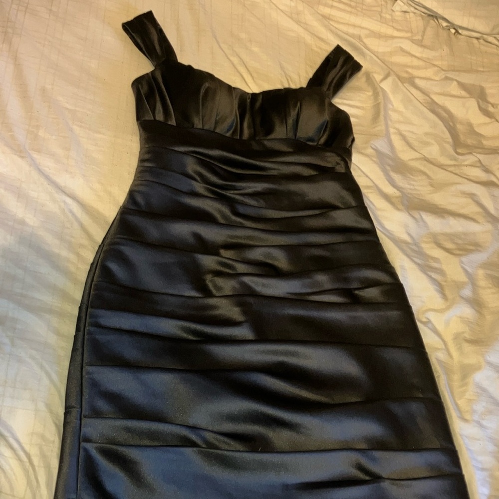 Bill Levkoff Black Ruched Sheath Dress